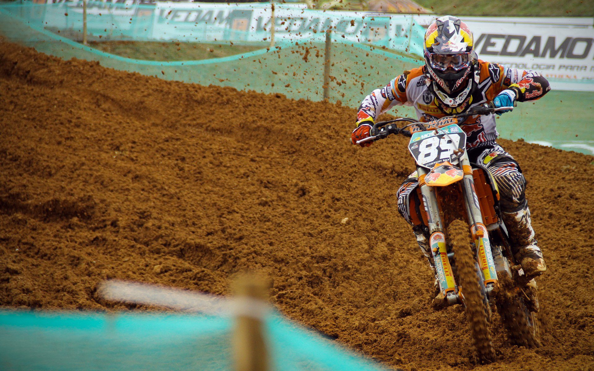 “未来之星：全国青少年足球锦标赛激烈厮杀”，未来少儿足球俱乐部